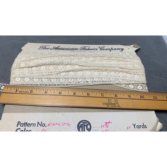 Vintage White Lace Trim 5/8" wide 26 Yards By The American Fabrics Company - Picture 4 of 7